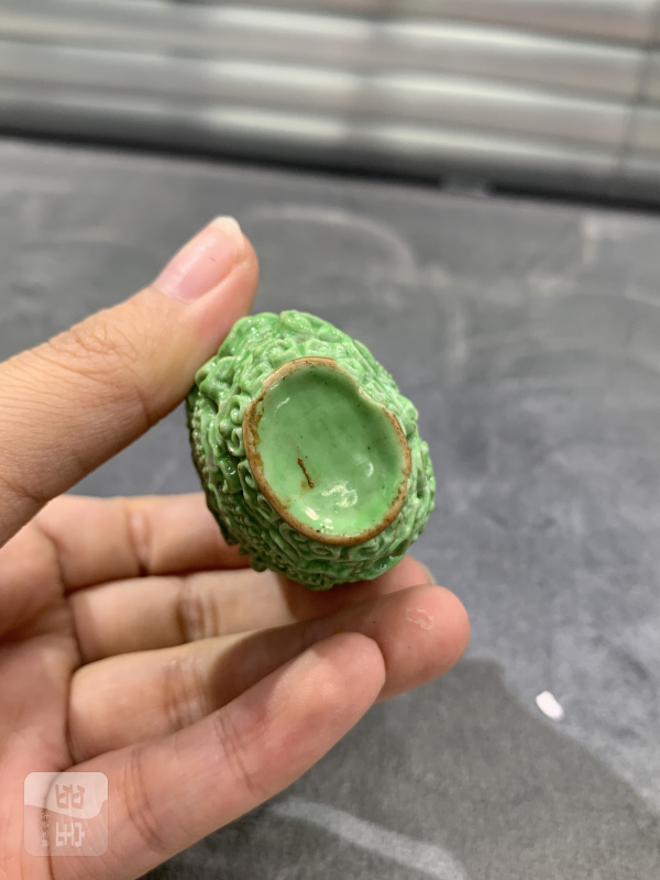 清晚期秋葵绿釉镂雕龙凤纹鼻烟壶 - 图7